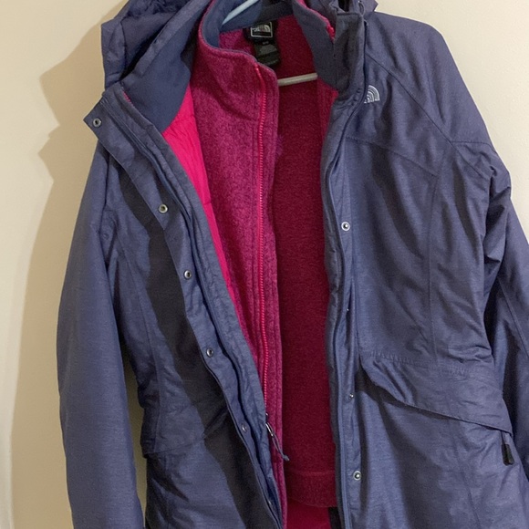 North face two in one women’s jacket - Picture 3 of 4